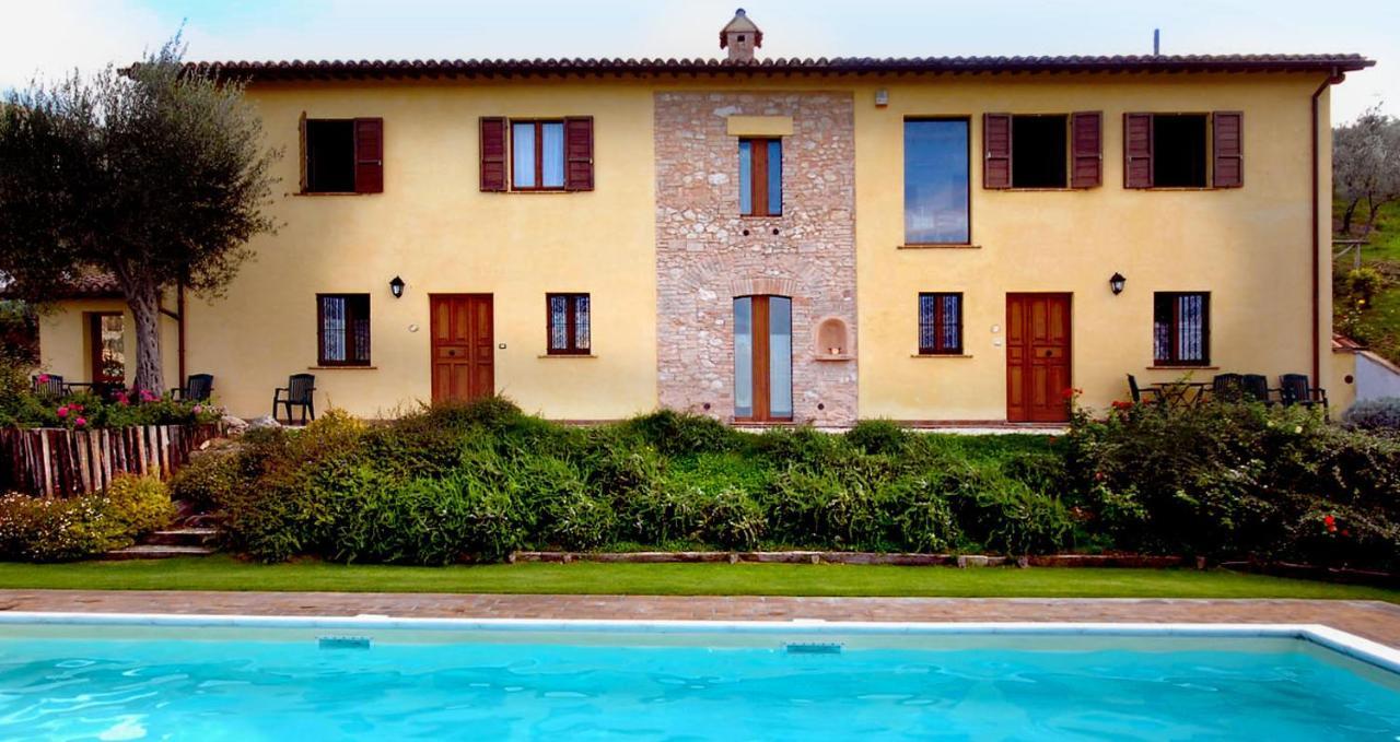 Agriturismo Fiordaliso Треви Екстериор снимка