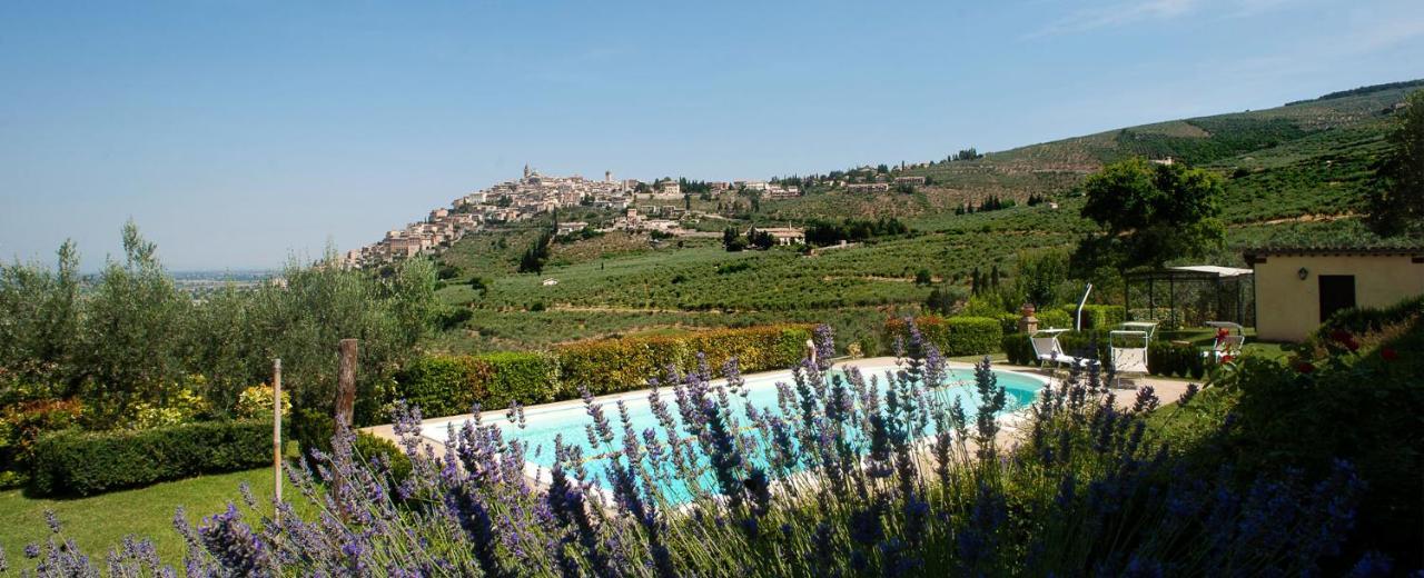 Agriturismo Fiordaliso Треви Екстериор снимка