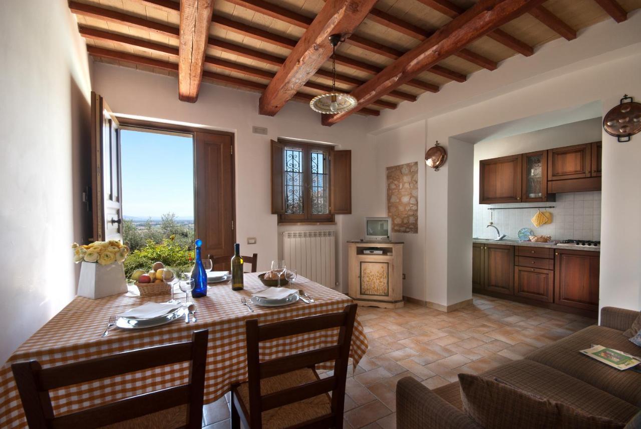 Agriturismo Fiordaliso Треви Екстериор снимка