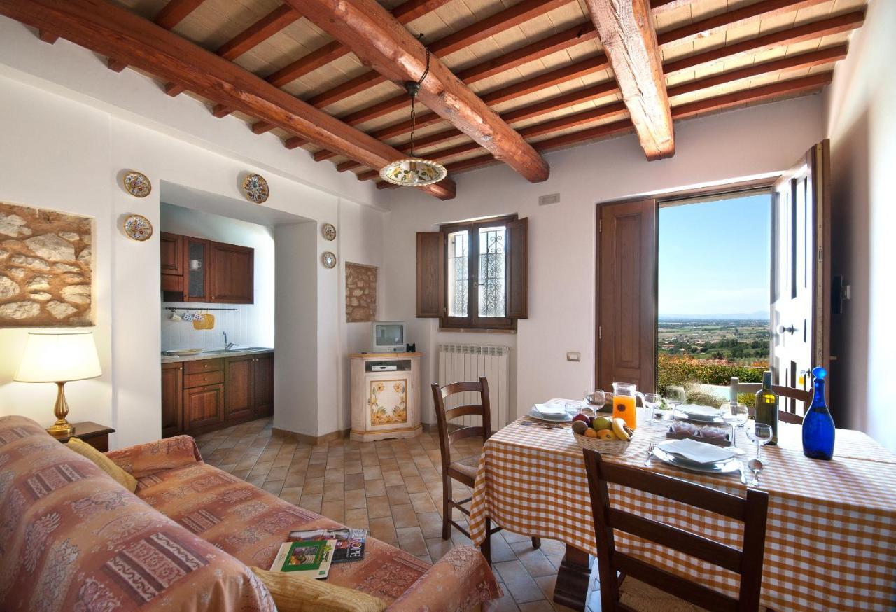 Agriturismo Fiordaliso Треви Екстериор снимка
